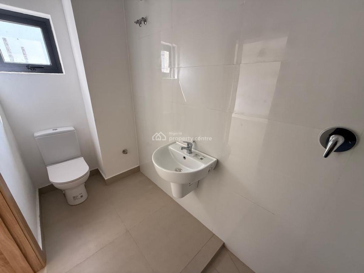 2 Bedroom Flat for Distress, Beechwood Estate Lakowe, Ibeju Lekki, Lagos, Block of Flats for Sale