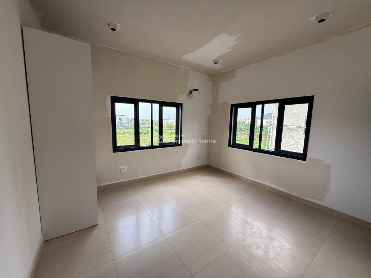 2 Bedroom Flat for Distress, Beechwood Estate Lakowe, Ibeju Lekki, Lagos, Block of Flats for Sale