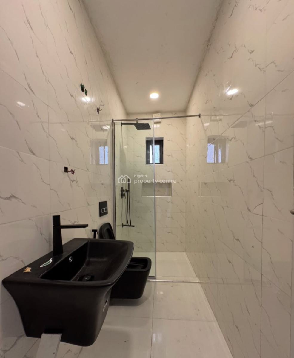 Newly Built and Serviced with 24/7 Power Supply 3 Bedroom En-suite, Ikate Elegushi, Lekki, Lagos, Flat / Apartment for Rent