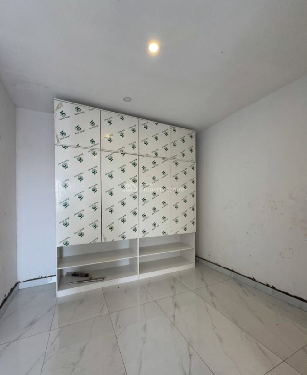 Newly Built and Serviced with 24/7 Power Supply 3 Bedroom En-suite, Ikate Elegushi, Lekki, Lagos, Flat / Apartment for Rent