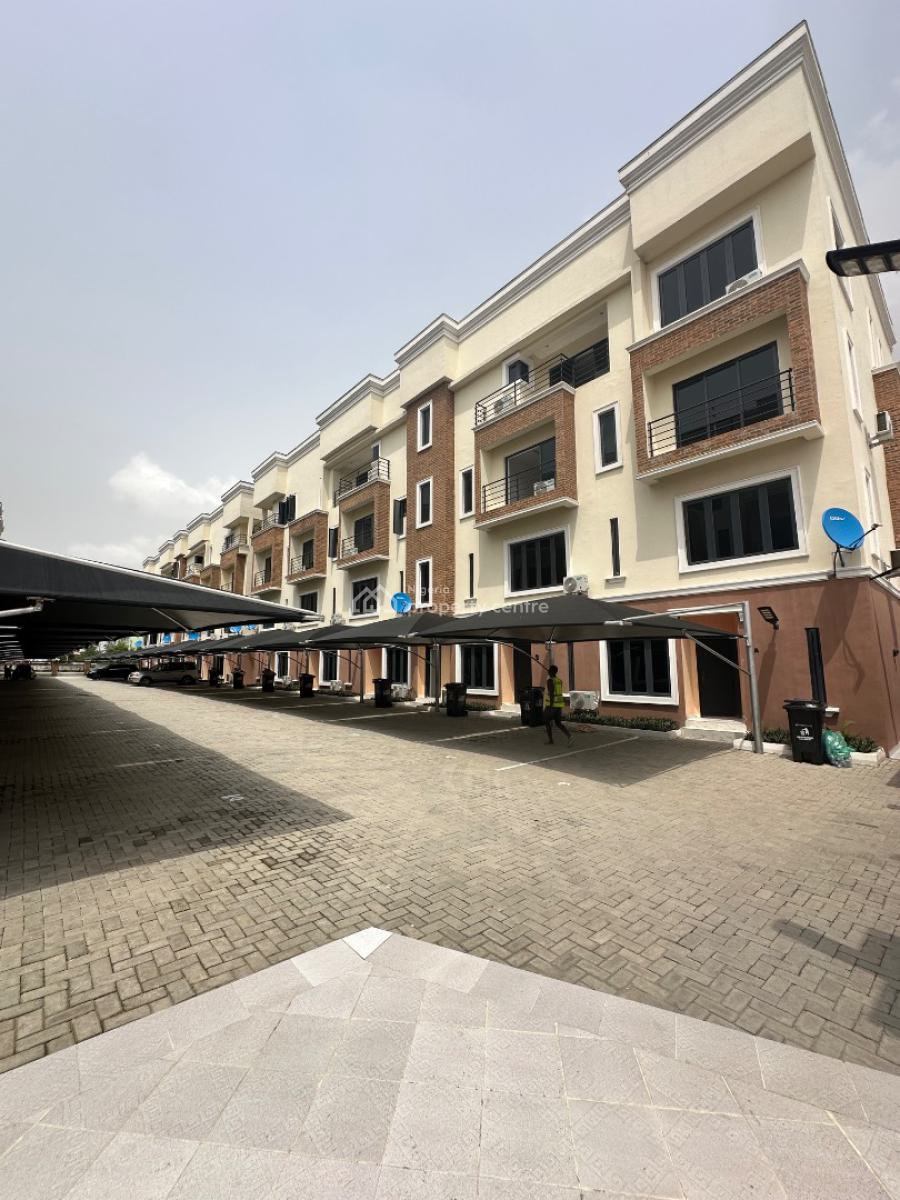 Neatly Built 3 Bedroom Penthouse with Bq, Pool & Gym, Lekki Phase 1, Lekki, Lagos, House for Rent