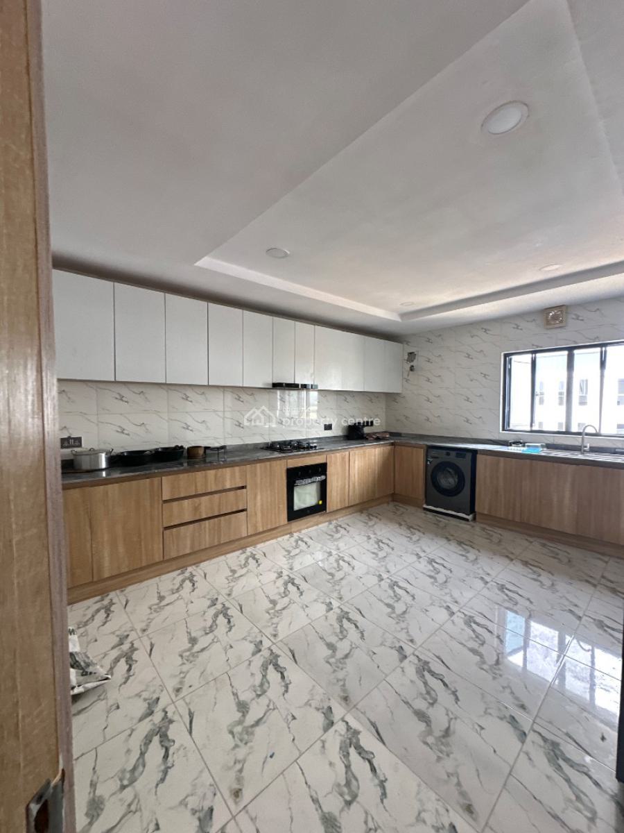 Neatly Built 3 Bedroom Penthouse with Bq, Pool & Gym, Lekki Phase 1, Lekki, Lagos, House for Rent