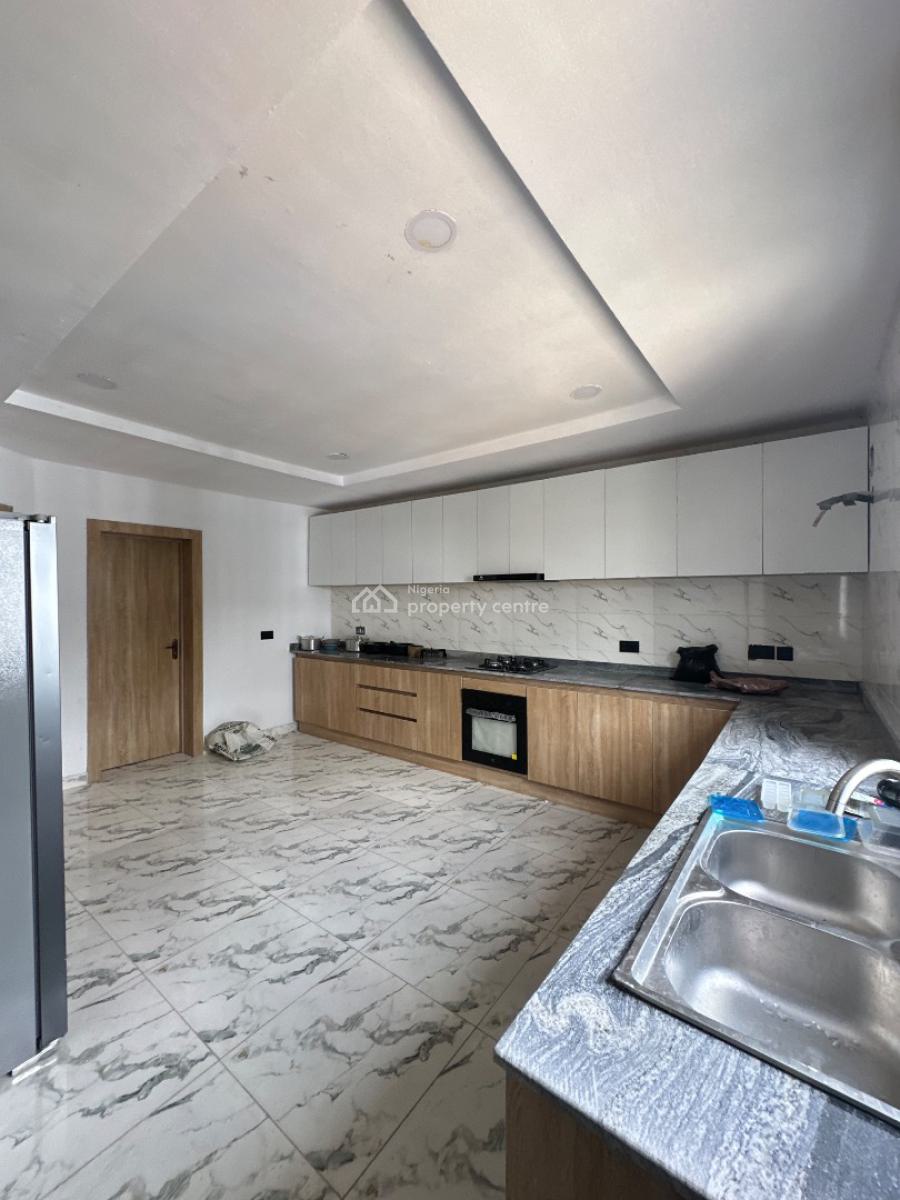 Neatly Built 3 Bedroom Penthouse with Bq, Pool & Gym, Lekki Phase 1, Lekki, Lagos, House for Rent