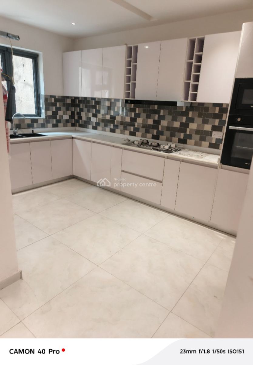 Luxury 2 Bedroom Flat, Off Amodu Bello Street, Victoria Island (vi), Lagos, Flat / Apartment for Sale