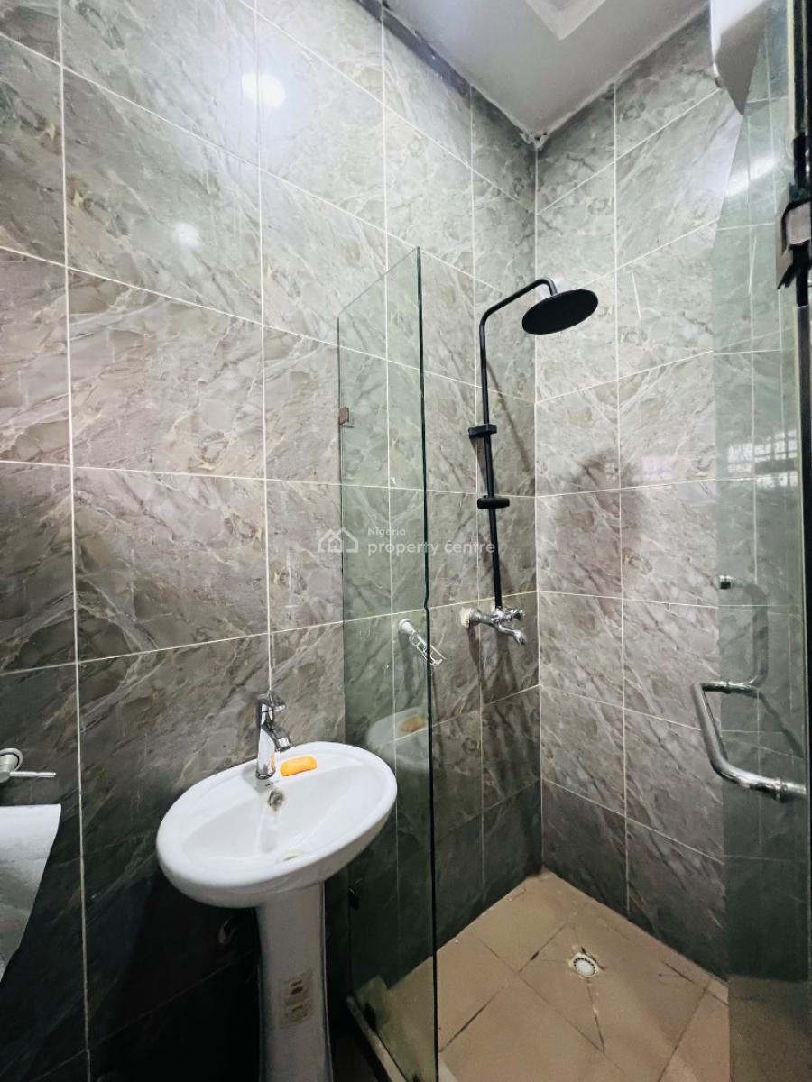 2 Bedroom Apartment, Ologolo, Lekki, Lagos, Flat / Apartment for Rent