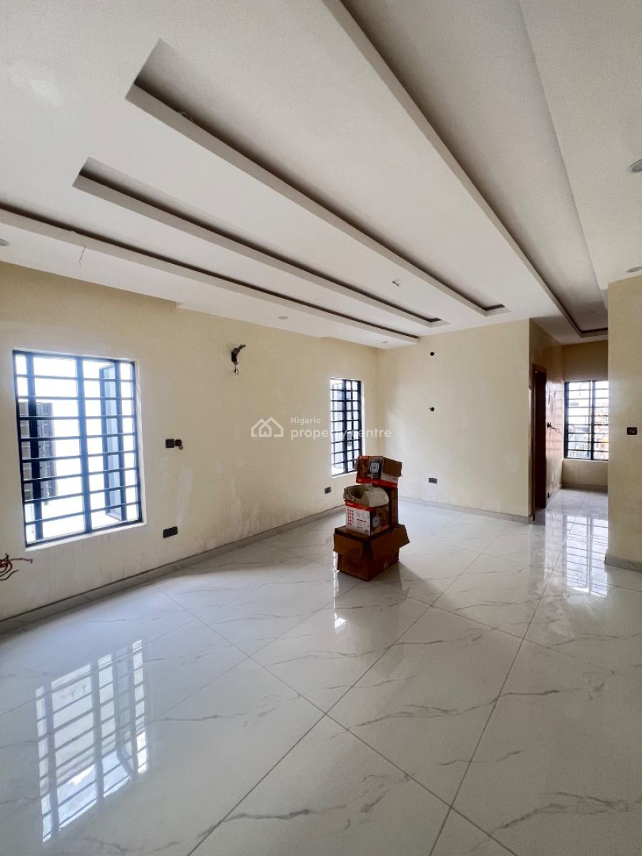 5 Bedrooms Semi Detached Duplex with Bq, Gra, Ogudu, Lagos, Semi-detached Duplex for Sale