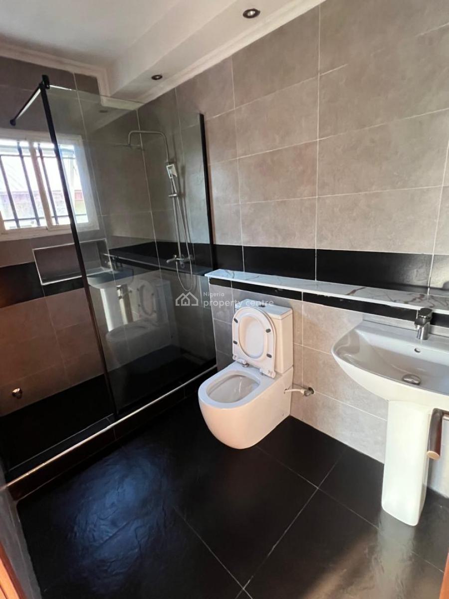 Beautiful Solid and Very Spacious 3 and 4 Bedroom Maisonette with Bq, Off Admiralty Way, Lekki Phase 1, Lekki, Lagos, Terraced Duplex for Rent