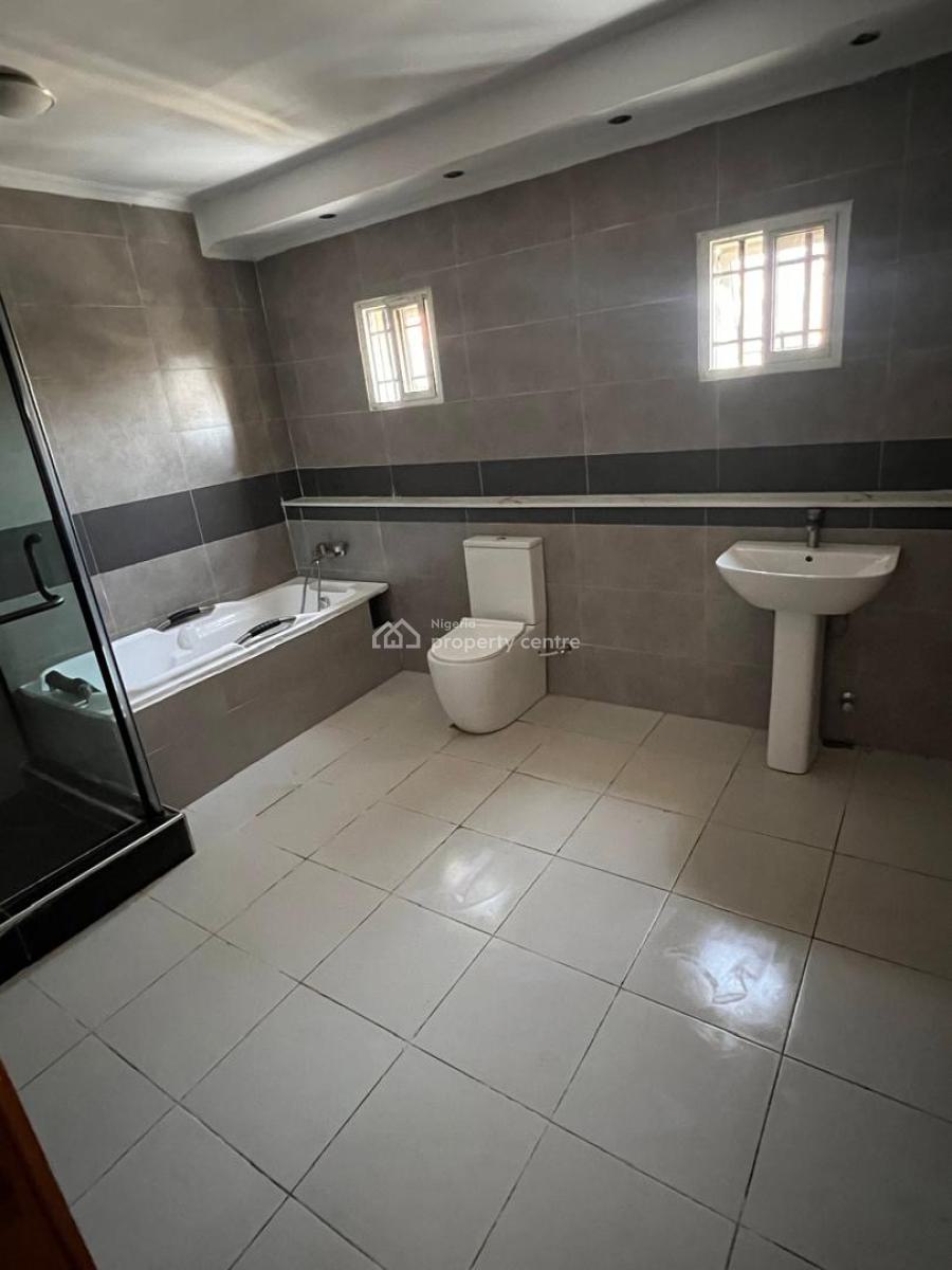 Beautiful Solid and Very Spacious 3 and 4 Bedroom Maisonette with Bq, Off Admiralty Way, Lekki Phase 1, Lekki, Lagos, Terraced Duplex for Rent