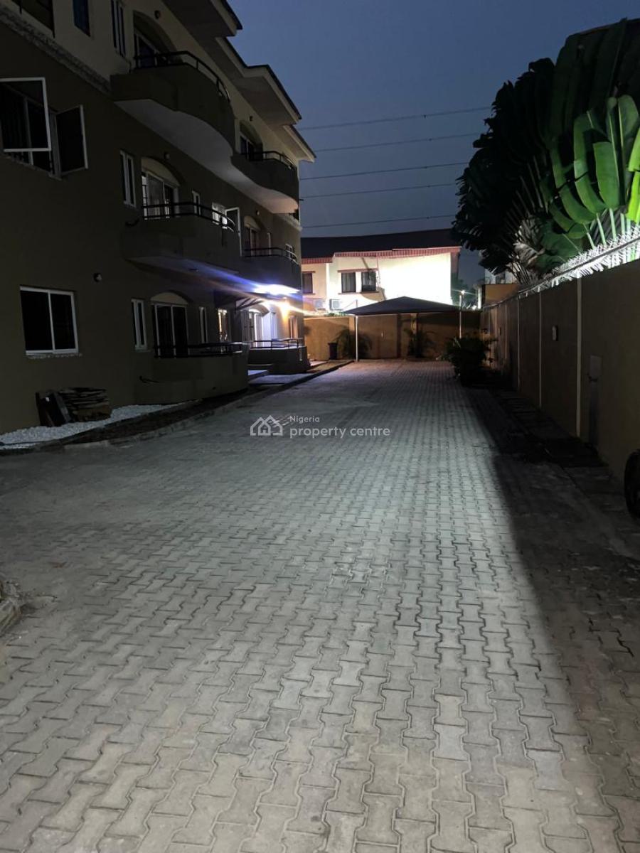Beautiful Solid and Very Spacious 3 and 4 Bedroom Maisonette with Bq, Off Admiralty Way, Lekki Phase 1, Lekki, Lagos, Terraced Duplex for Rent