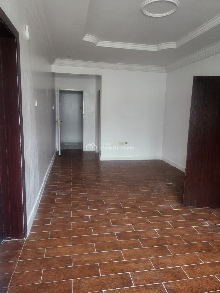Spacious Self Contain (upstairs), Central Lekki Estate Marwa, Lekki Phase 1, Lekki, Lagos, Self Contain (single Rooms) for Rent