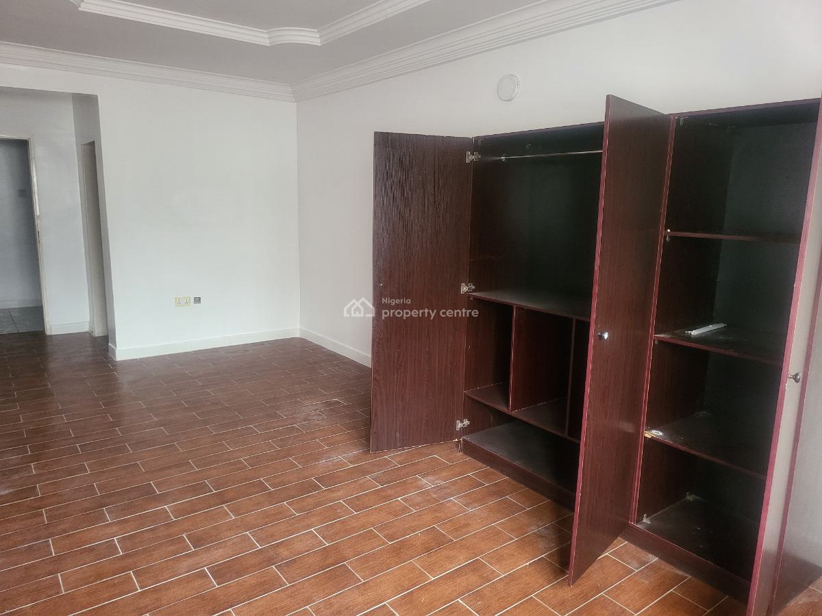 Spacious Self Contain (upstairs), Central Lekki Estate Marwa, Lekki Phase 1, Lekki, Lagos, Self Contain (single Rooms) for Rent