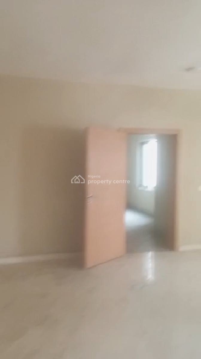 3-bedroom Fully Serviced Flat  on The 2nd Floor, Greater Lagos Estate, Surulere, Lagos, Flat / Apartment for Rent