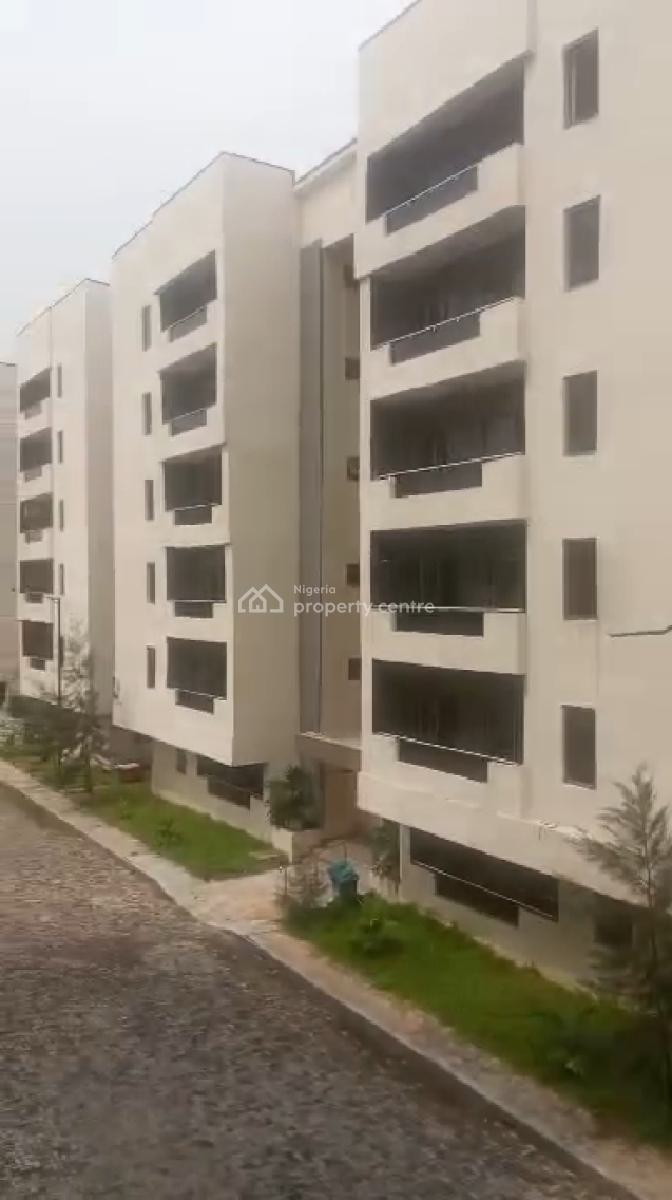 3-bedroom Fully Serviced Flat  on The 2nd Floor, Greater Lagos Estate, Surulere, Lagos, Flat / Apartment for Rent
