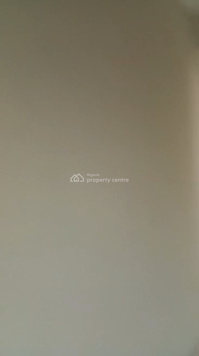 3-bedroom Fully Serviced Flat  on The 2nd Floor, Greater Lagos Estate, Surulere, Lagos, Flat / Apartment for Rent