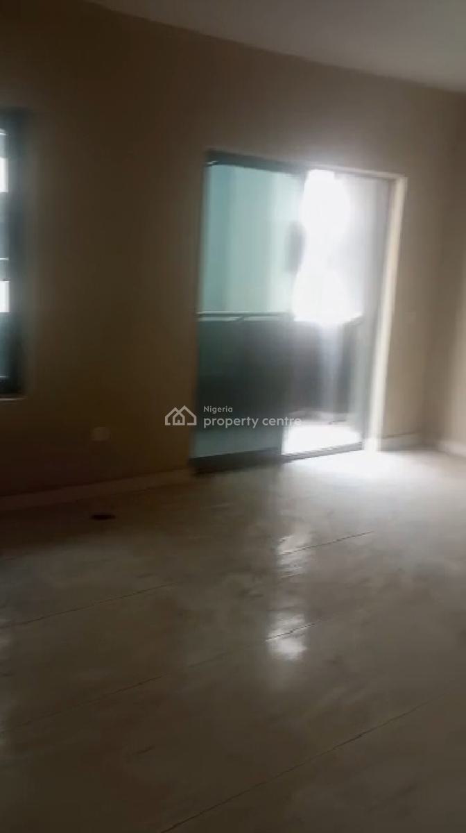 3-bedroom Fully Serviced Flat  on The 2nd Floor, Greater Lagos Estate, Surulere, Lagos, Flat / Apartment for Rent