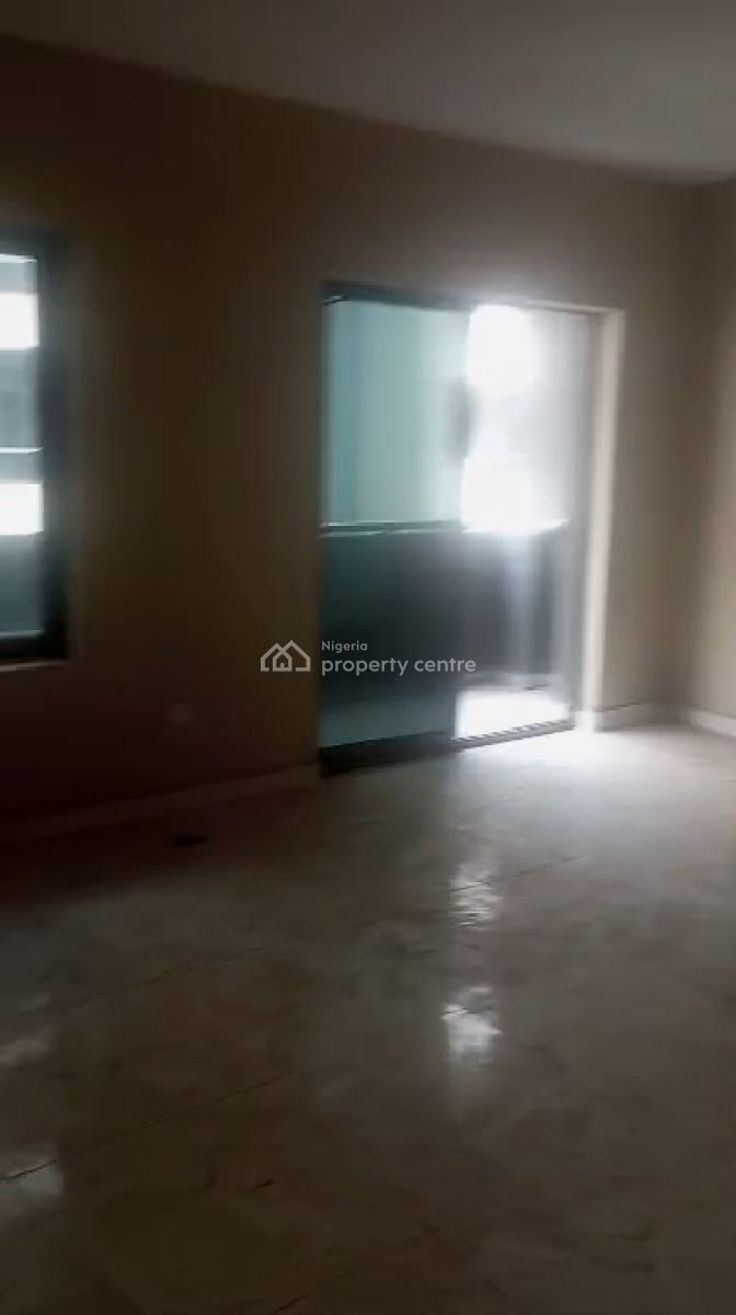 3-bedroom Fully Serviced Flat  on The 2nd Floor, Greater Lagos Estate, Surulere, Lagos, Flat / Apartment for Rent