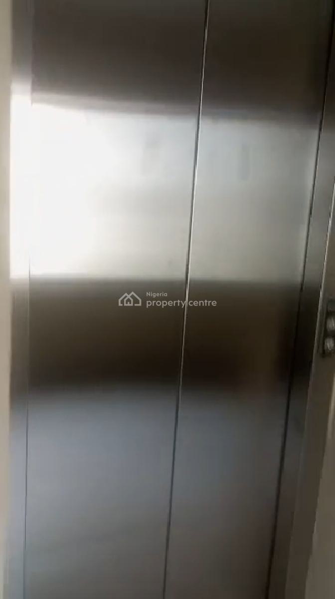 3-bedroom Fully Serviced Flat  on The 2nd Floor, Greater Lagos Estate, Surulere, Lagos, Flat / Apartment for Rent