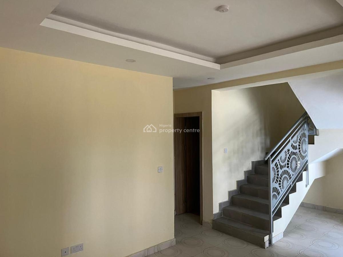 Executive Newly Built 3 Bedroom Duplex, New Road, Lekki, Lagos, Terraced Duplex for Rent
