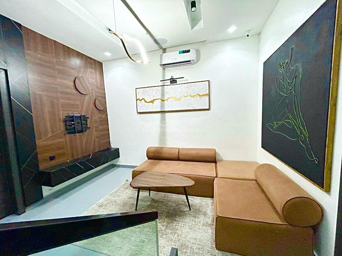 Beautiful 1 Bedroom Apartment Available, Lekki Phase 1, Lekki, Lagos, Flat / Apartment Short Let