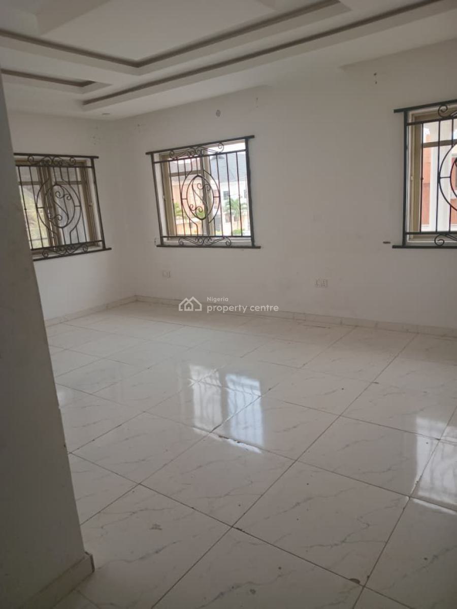 Spacious Two (2) Bedroom Flat, Lekki Phase 1, Lekki, Lagos, Flat / Apartment for Rent