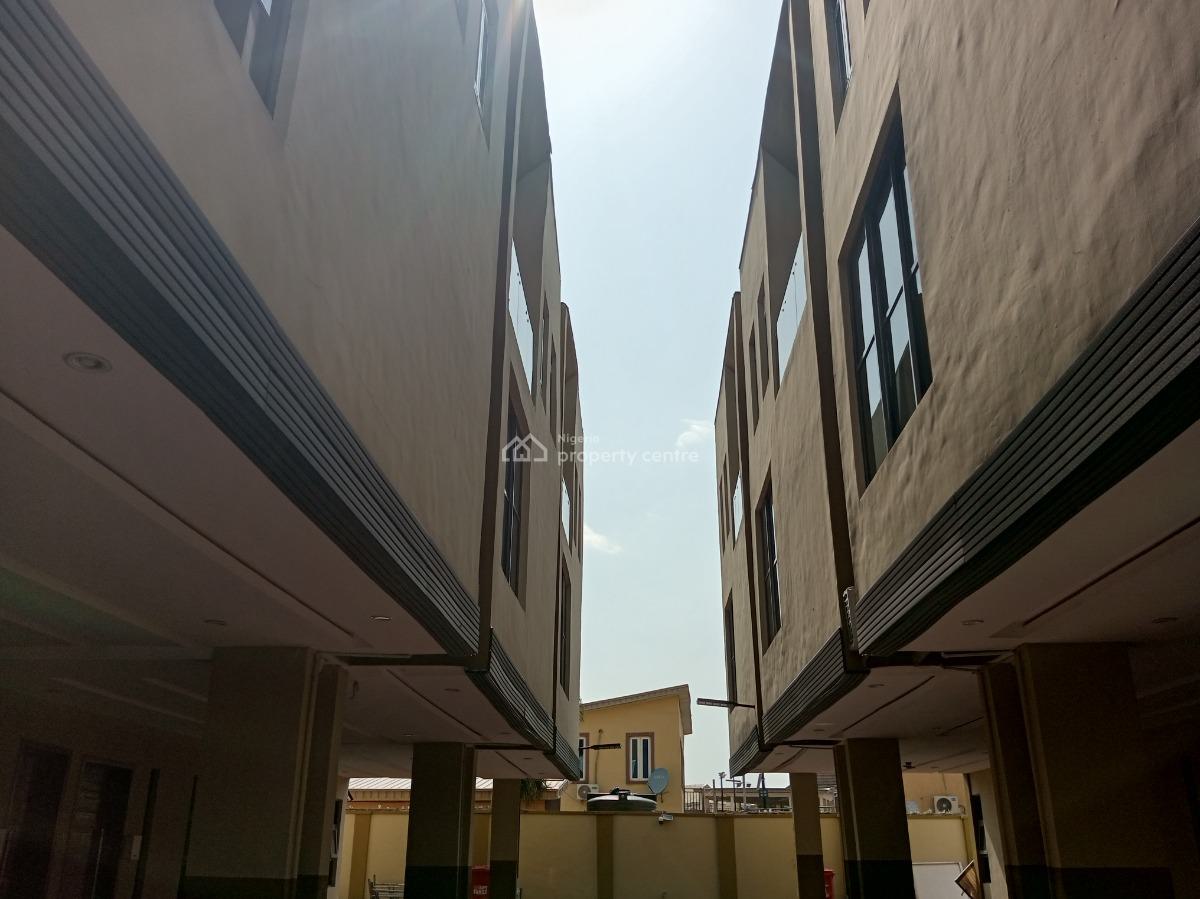 6 Units of Luxurious 3bedroom Terraced Duplex Available Now for Short, Sobo Arobiodu Street, Ikeja Gra, Ikeja Gra, Ikeja, Lagos, Terraced Duplex Short Let