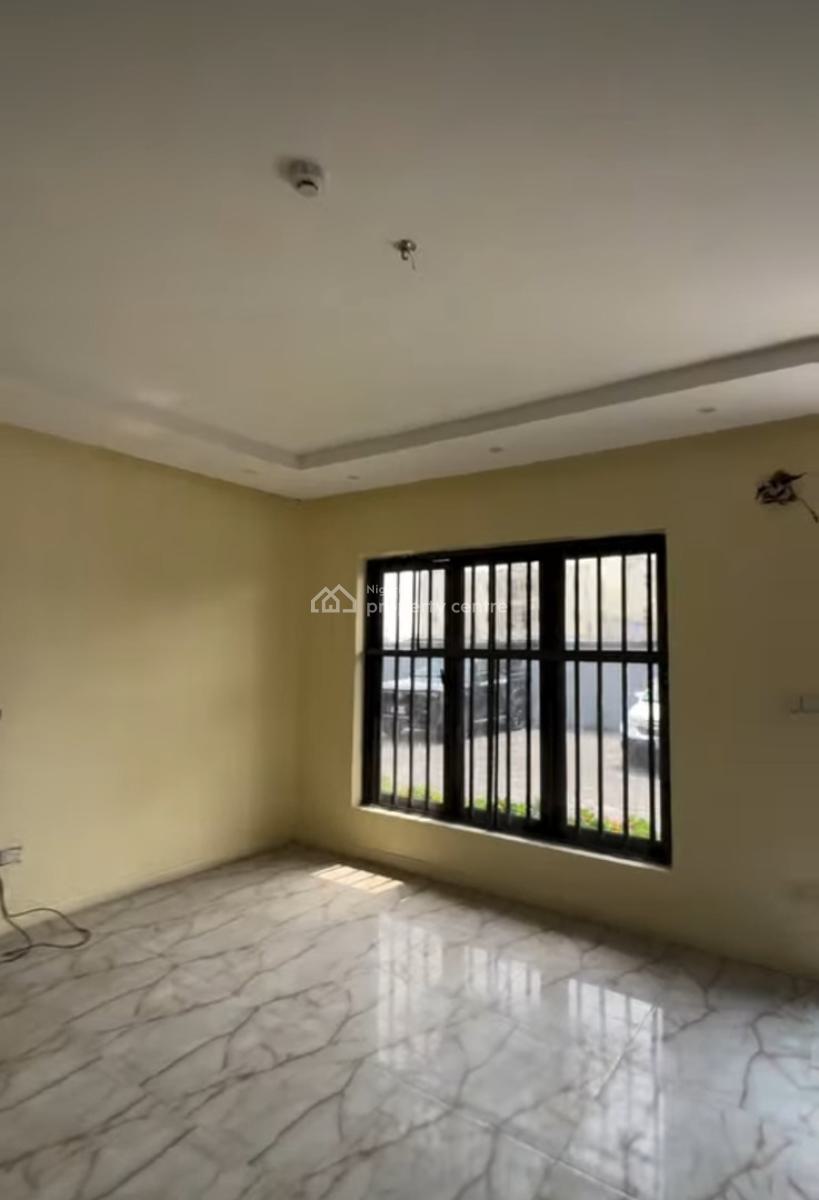 Well-finished and Serviced 4 Bedroom En-suite Townhouse with an Enclos, Lekki Phase 1, Lekki, Lagos, Terraced Duplex for Rent