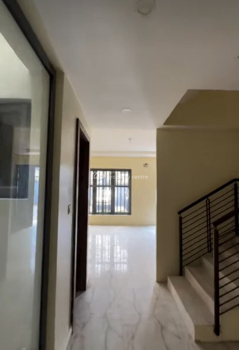 Well-finished and Serviced 4 Bedroom En-suite Townhouse with an Enclos, Lekki Phase 1, Lekki, Lagos, Terraced Duplex for Rent