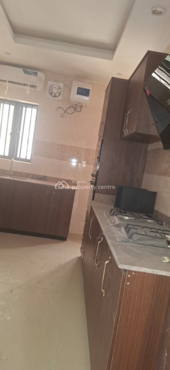 Standard Two Bedroom Apartment, Guzape District, Abuja, Flat / Apartment for Rent