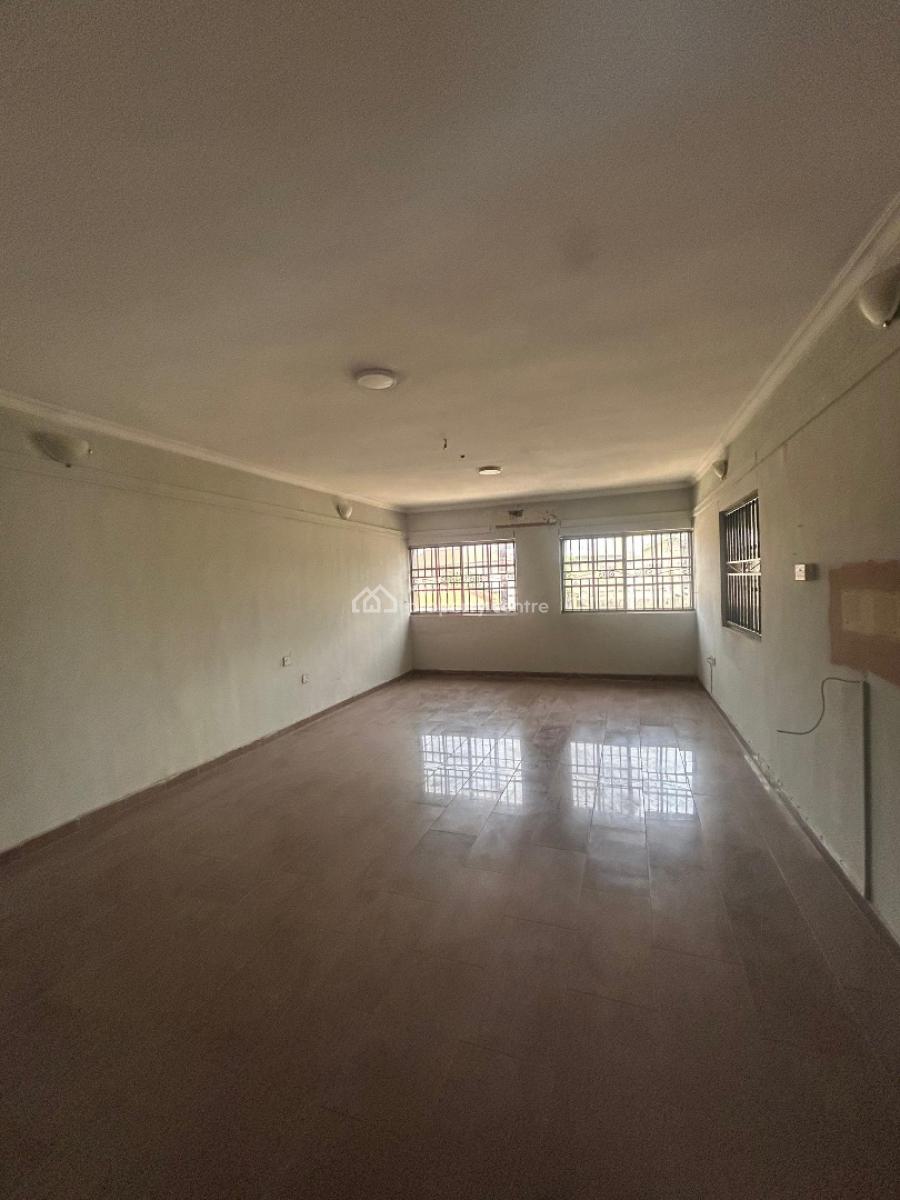 Well Maintained Five (5) Bedroom Semi Detached House with 2rooms Bq, Lekki Phase 1, Lekki, Lagos, Semi-detached Duplex for Rent