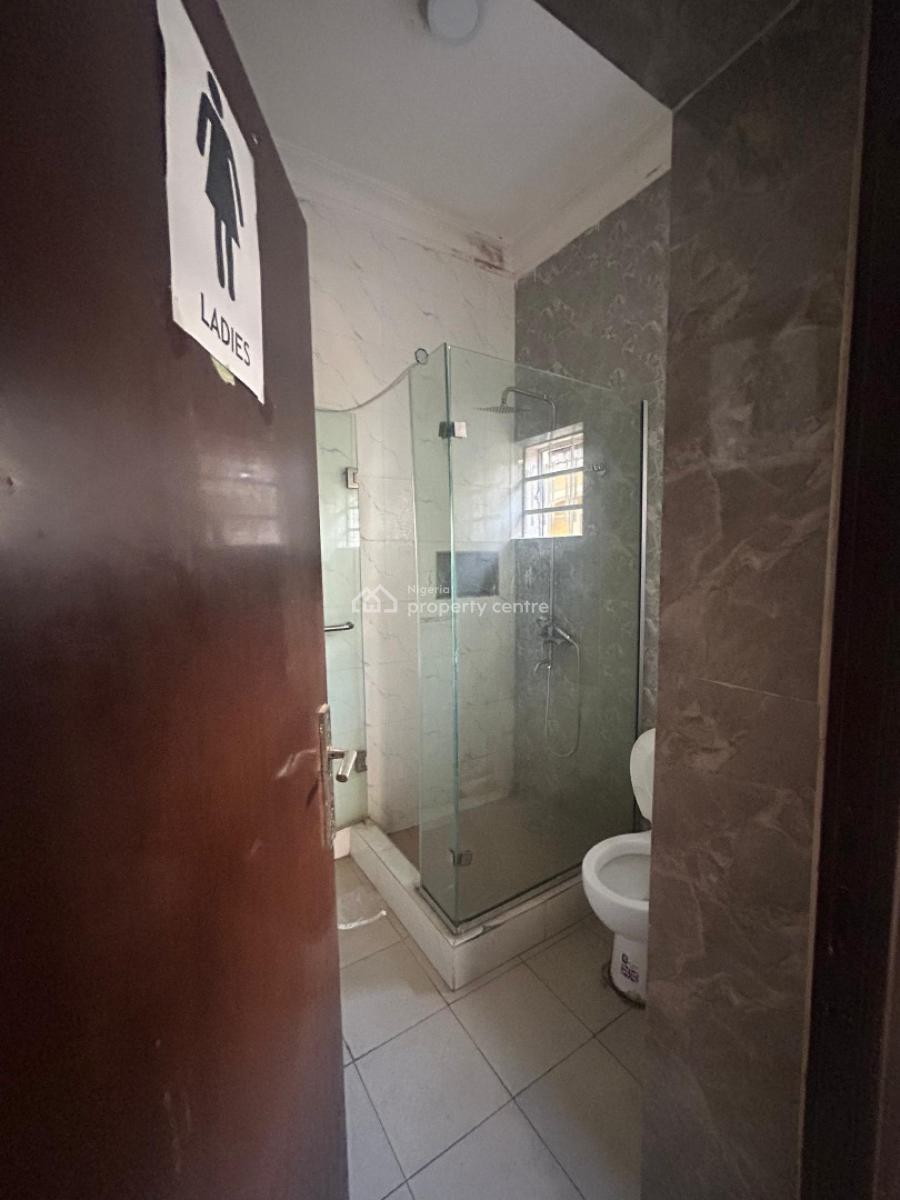 Well Maintained Five (5) Bedroom Semi Detached House, Lekki Phase 1, Lekki, Lagos, Semi-detached Duplex for Rent