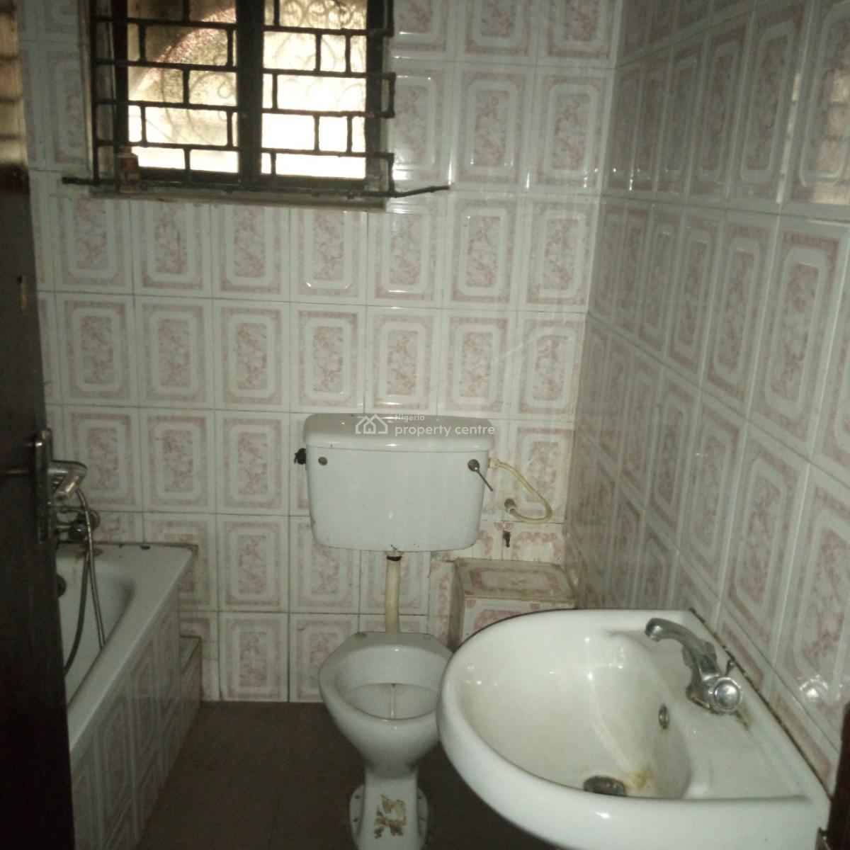 Executive & Luxury 4 Bedroom Fully Detached Duplex with a Room Bq, Akobi Crescent Off Fashoro, Surulere Lagos, Surulere, Lagos, Detached Duplex for Rent