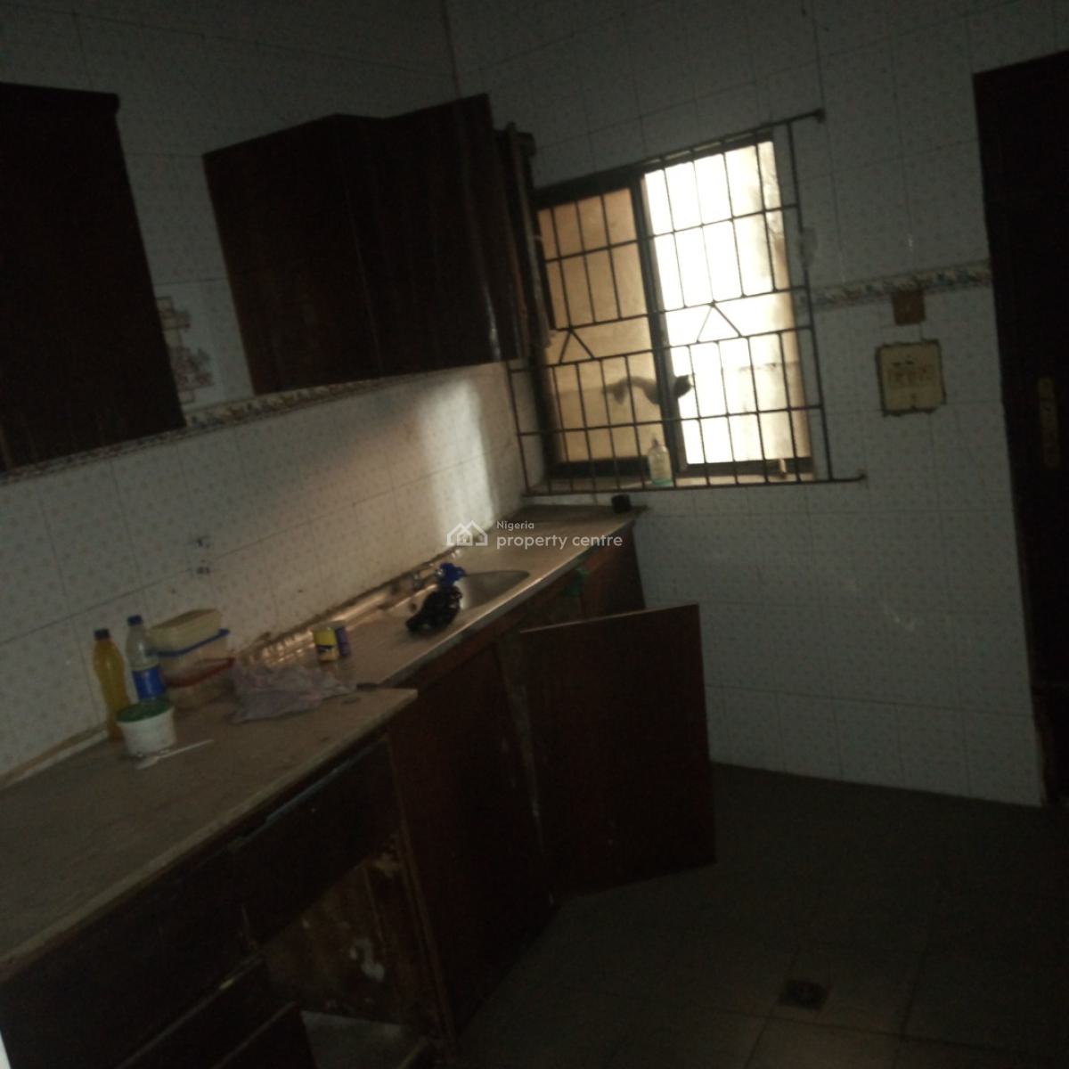 Executive & Luxury 4 Bedroom Fully Detached Duplex with a Room Bq, Akobi Crescent Off Fashoro, Surulere Lagos, Surulere, Lagos, Detached Duplex for Rent