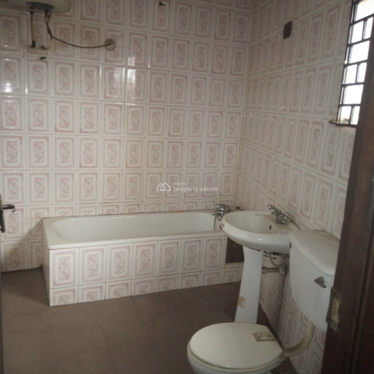 Executive & Luxury 4 Bedroom Fully Detached Duplex with a Room Bq, Akobi Crescent Off Fashoro, Surulere Lagos, Surulere, Lagos, Detached Duplex for Rent