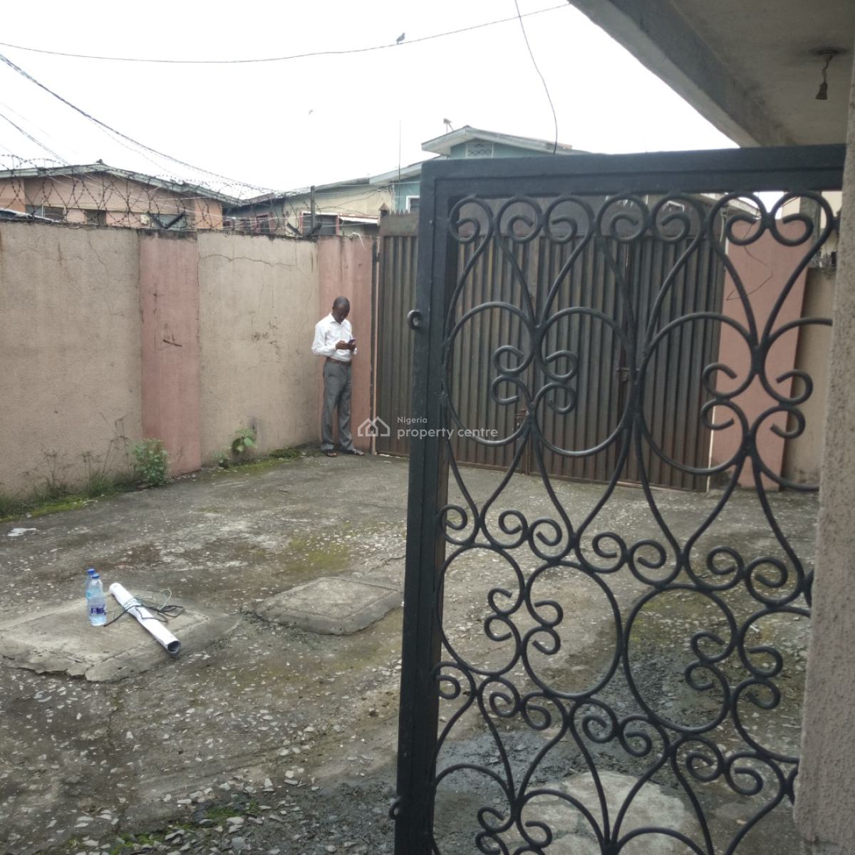 Executive & Luxury 4 Bedroom Fully Detached Duplex with a Room Bq, Akobi Crescent Off Fashoro, Surulere Lagos, Surulere, Lagos, Detached Duplex for Rent