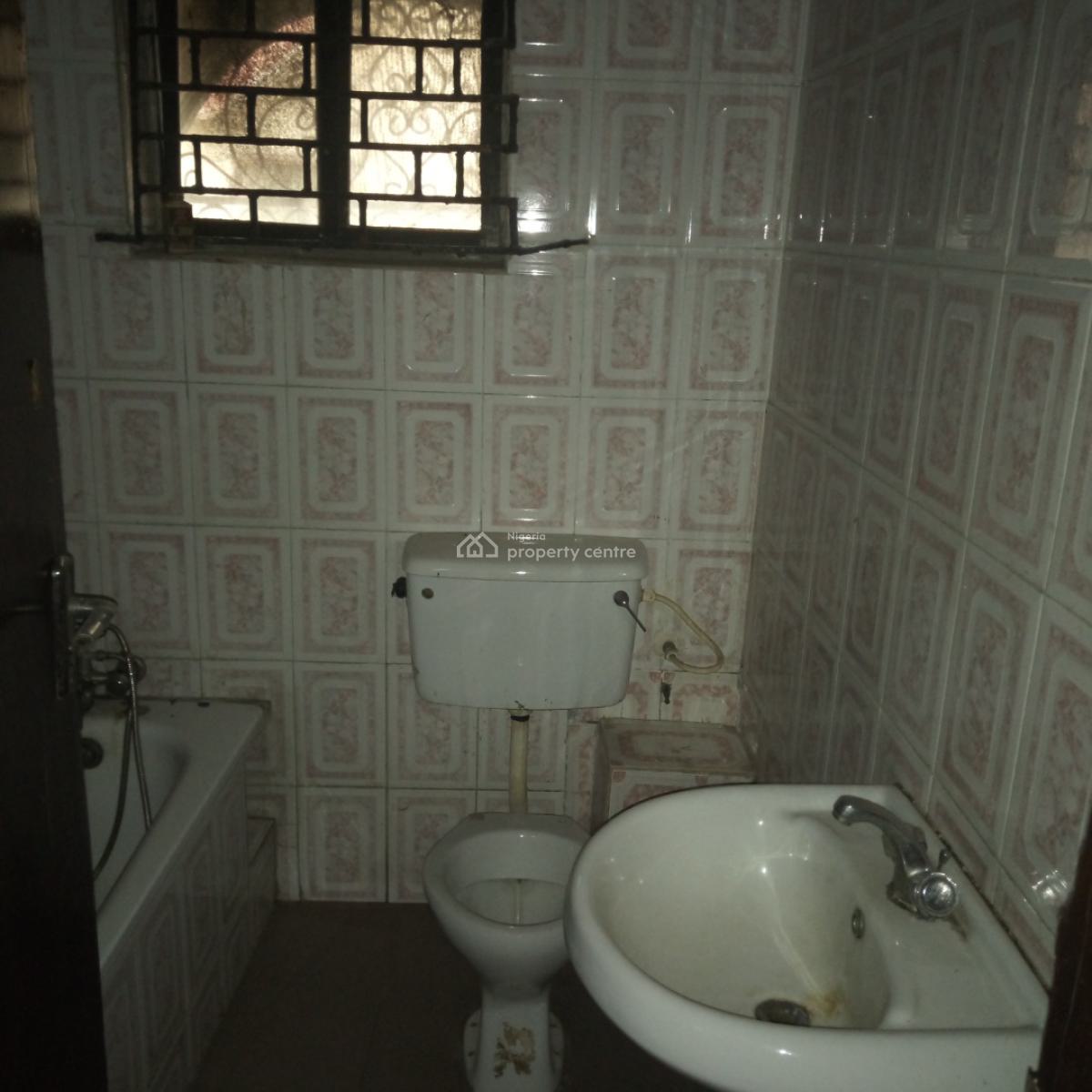 Executive & Luxury 4 Bedroom Fully Detached Duplex with a Room Bq, Akobi Crescent Off Fashoro, Surulere Lagos, Surulere, Lagos, Detached Duplex for Rent