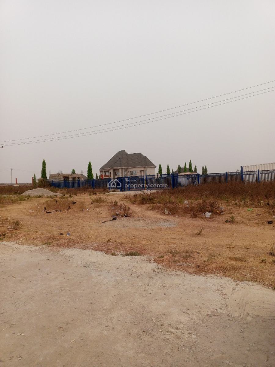 Massive 3,500sqm Commercial Plot  By Express Highway, Kubwa, Abuja, Commercial Land for Sale