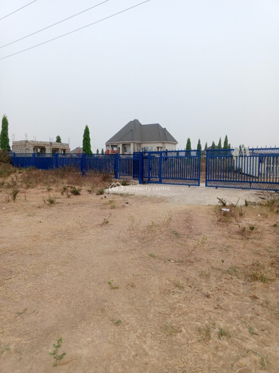 Massive 3,500sqm Commercial Plot  By Express Highway, Kubwa, Abuja, Commercial Land for Sale