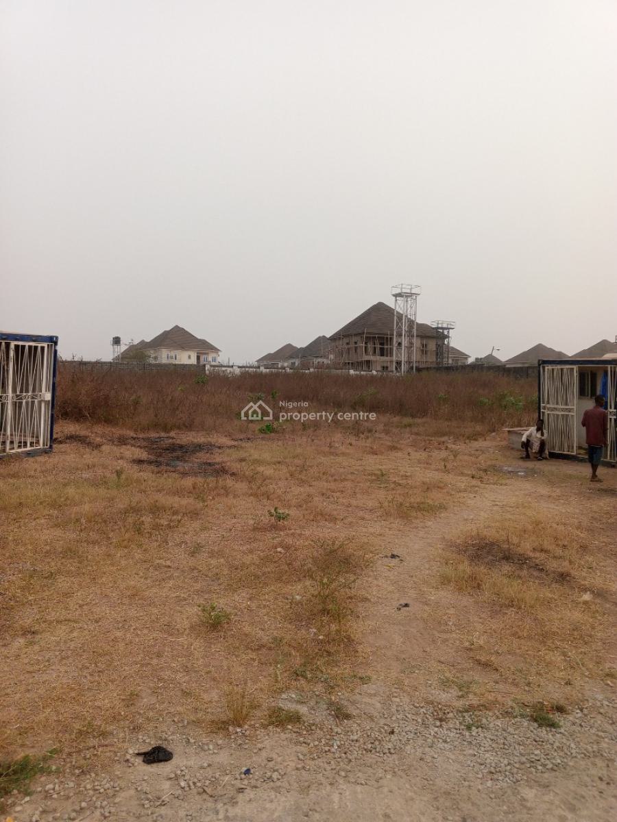 Massive 3,500sqm Commercial Plot  By Express Highway, Kubwa, Abuja, Commercial Land for Sale