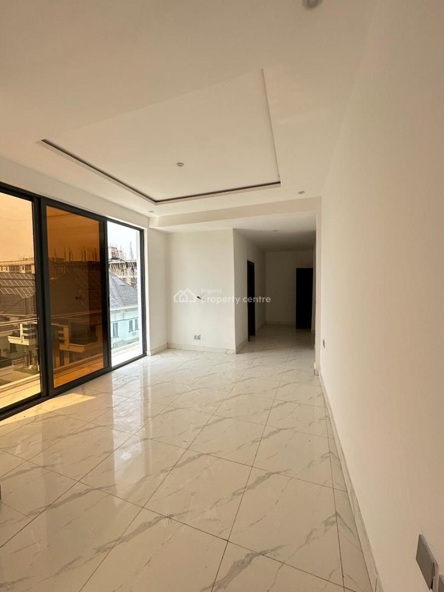 Contemporary 2 Bedroom Apartment -- Prime Investment in Lekki Phase 1, Lekki Phase 1, Lekki, Lagos, Flat / Apartment for Sale