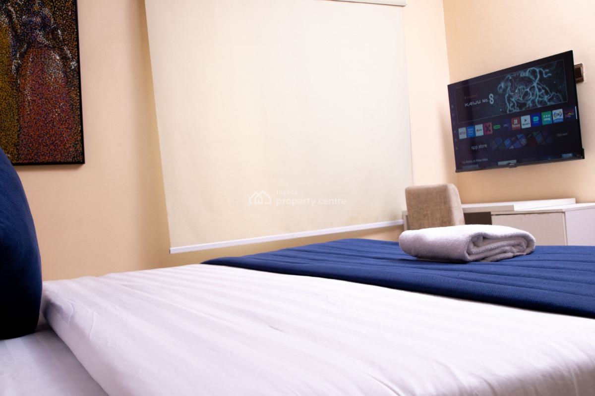 Cozy 2-bedroom Apartment, Gra, Ikeja, Lagos, Flat / Apartment Short Let