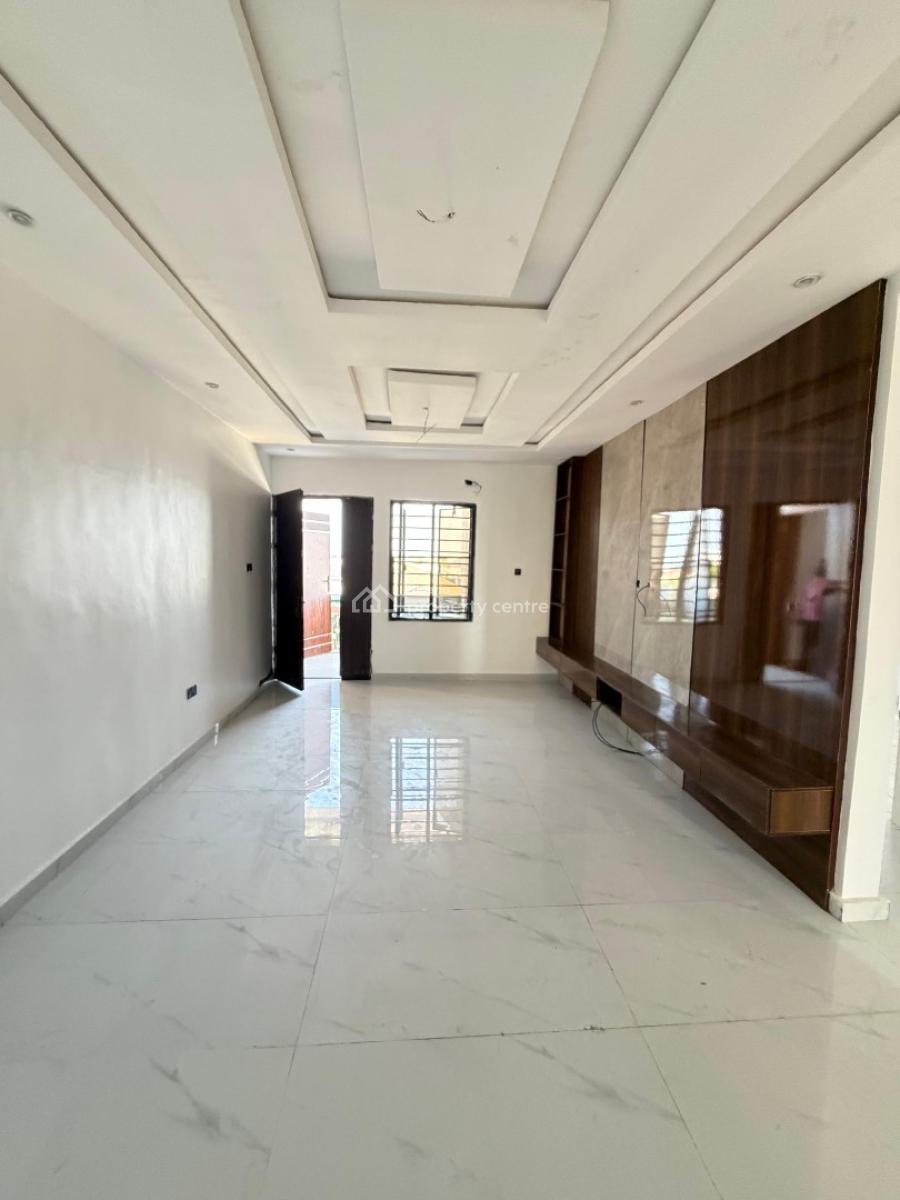 Spacious 2 Bedroom Apartment, Igbo Efon, Lekki, Lagos, Flat / Apartment for Rent