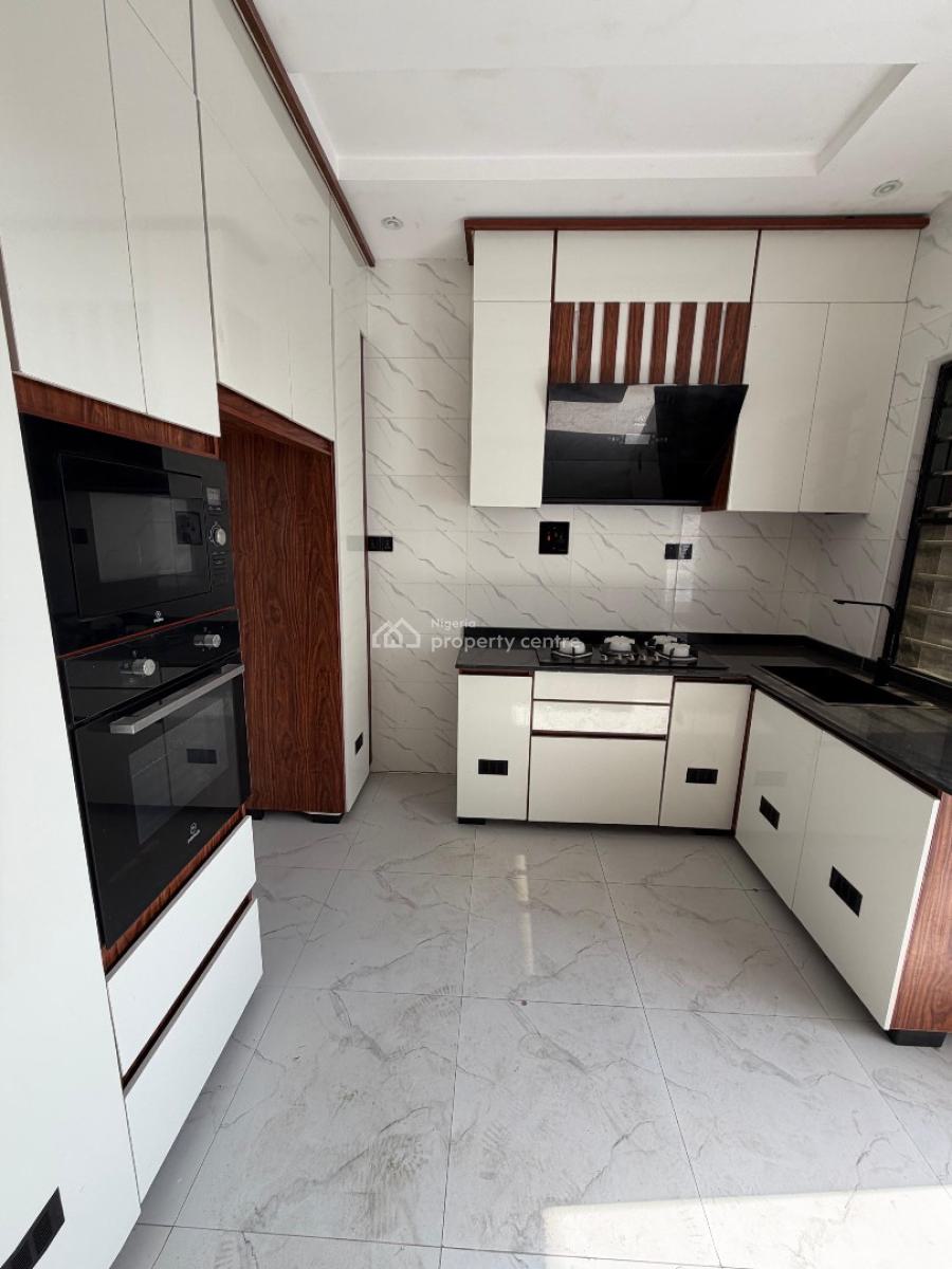 Spacious 2 Bedroom Apartment, Igbo Efon, Lekki, Lagos, Flat / Apartment for Rent