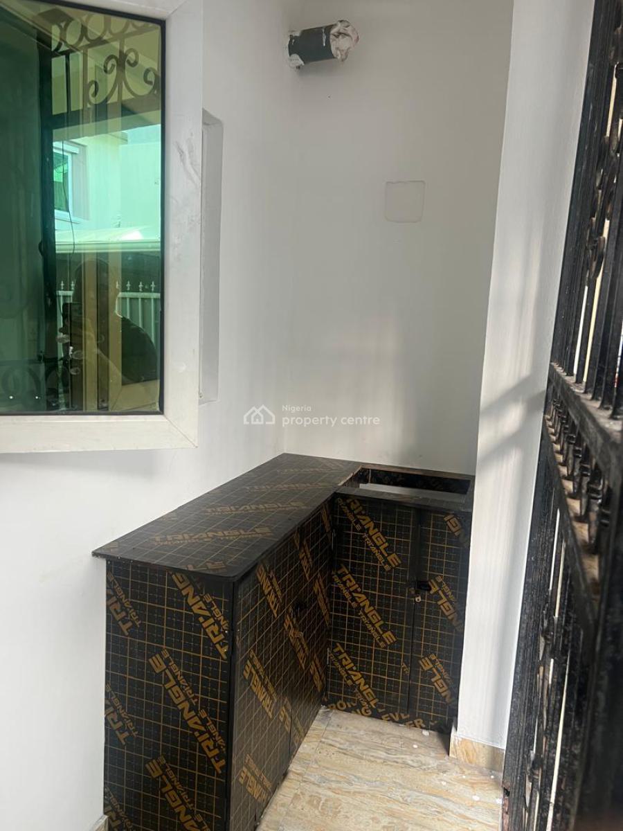 Spacious Bq with Person Kitchen Space, Lekki, Lagos, Ikate, Lekki, Lagos, Self Contain (single Rooms) for Rent