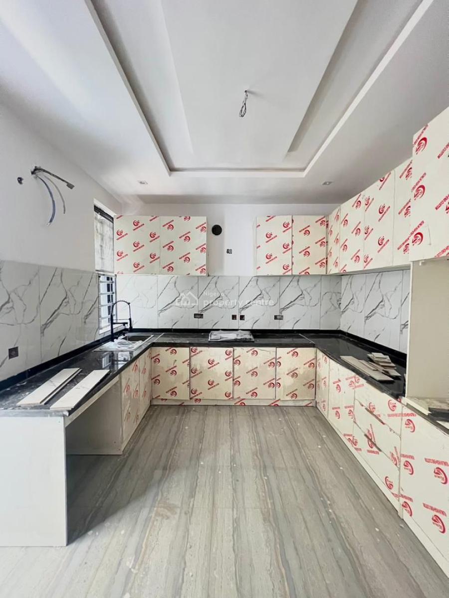 2 Bedroom Apartment with Reception & 3 Balconies -- Ologolo, Ologolo, Lekki, Lagos, Flat / Apartment for Sale