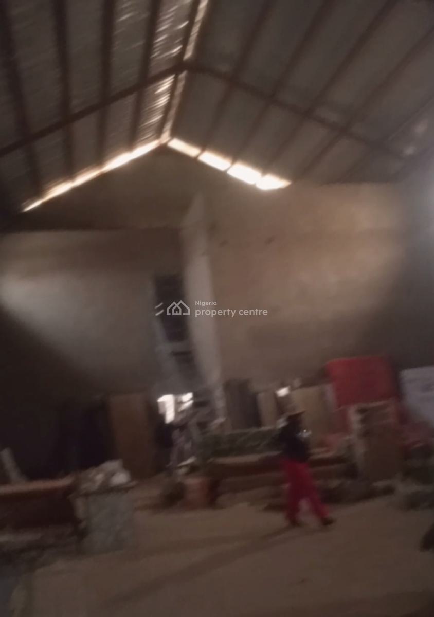 for Sell Warehouse 600sqm,3 Offices Show Rooms Up N Down Along Express, Kubwa, Abuja, Warehouse for Sale