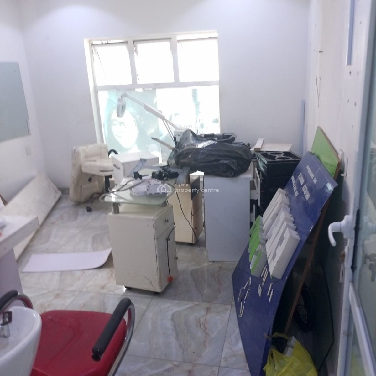 a Sharp and Spacious Shop Facing The Lekki-epe Expressway Road, Sangotedo Ajah-lekki, Sangotedo, Ajah, Lagos, Shop for Rent