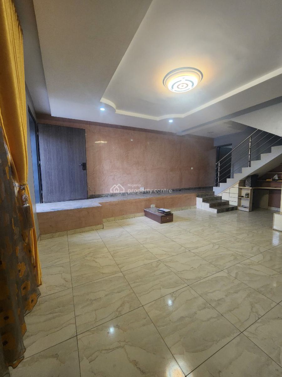 Spacious 3 Bedroom Duplex in a Secure Location, Naf Valley Estate, Asokoro District, Abuja, Terraced Duplex for Rent