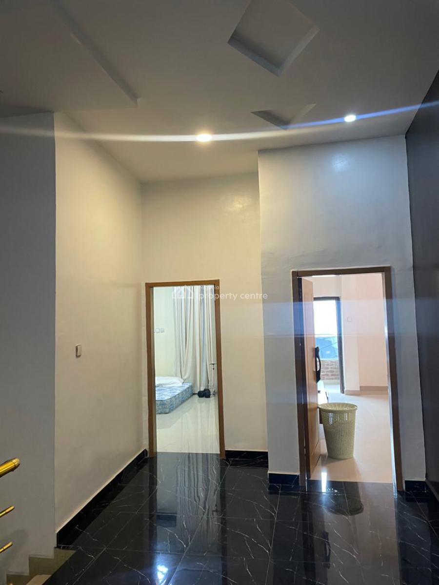 Spacious 5-bedroom Fully Detached Home with Bq in Secure Estate, Oral Estate, Lekki, Lagos, Detached Duplex for Rent