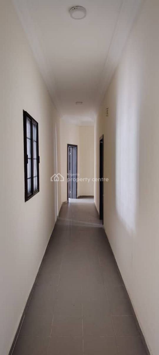 Serviced 3-bedroom Ground Floor Apartment with Bq, Pool & Gym, Lekki Phase 1, Lekki, Lagos, Flat / Apartment for Rent