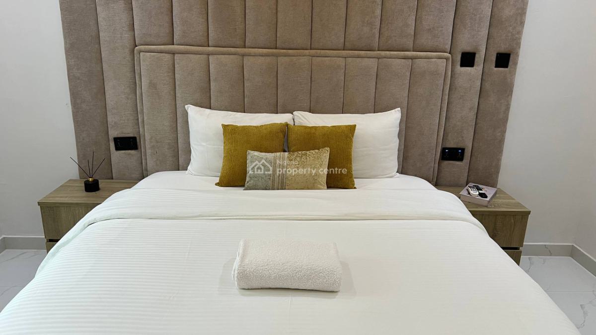 Nicely Furnished 2 Bedroom Apartment, Ikeja Gra, Ikeja, Lagos, Flat / Apartment Short Let